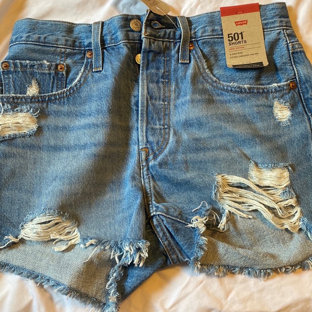 501 Levi shorts, NWT